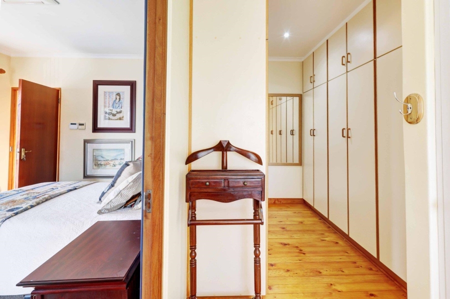 4 Bedroom Property for Sale in Van Riebeeckshof Western Cape
